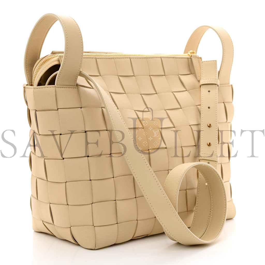 BOTTEGA VENETA LAMBSKIN MAXI INTRECCIATO BOWLING CASSETTE SHOULDER BAG PORRIDGE (27*27*15cm)