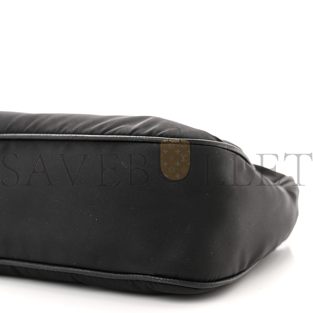 PRADA NYLON RE-EDITION 2005 SHOULDER BAG BLACK (22*17*6cm) PRADA NYLON RE-EDITION 2005 SHOULDER BAG BLACK (22*17*6cm)