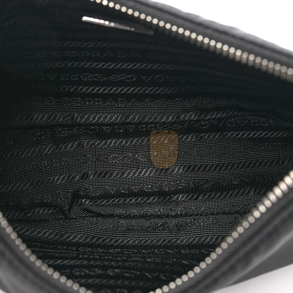PRADA NYLON RE-EDITION 2005 SHOULDER BAG BLACK (22*16*6cm) PRADA NYLON RE-EDITION 2005 SHOULDER BAG BLACK (22*16*6cm)