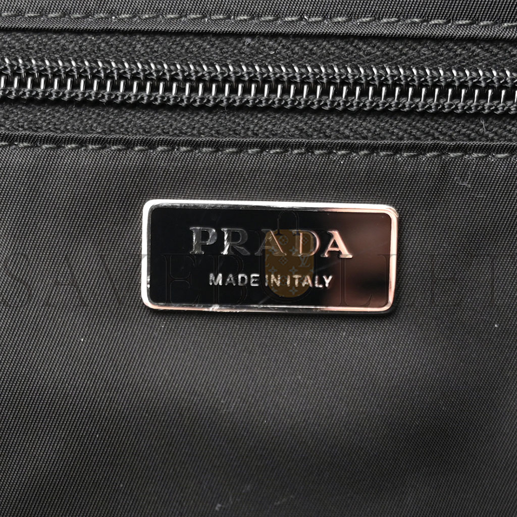 PRADA RE-NYLON SMALL PADDED SHOULDER BAG BLACK (36*29*15cm) PRADA RE-NYLON SMALL PADDED SHOULDER BAG BLACK (36*29*15cm)