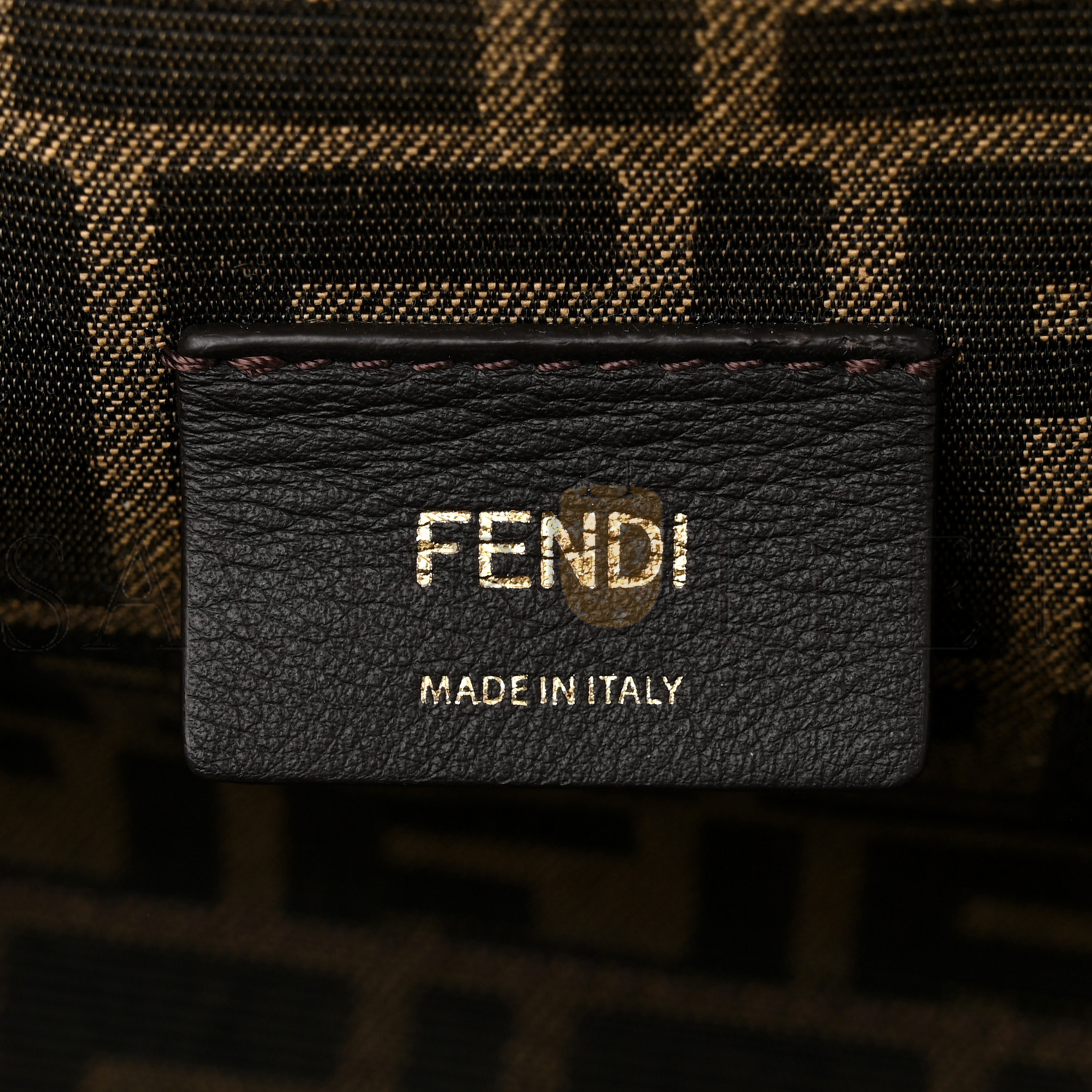 FENDI SHINY NAPPA SNAKESKIN SMALL FENDI FIRST SAND MAKE UP (24*19*9cm)